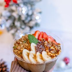 Toastique - Chocolate Peppermint Acai Bowl