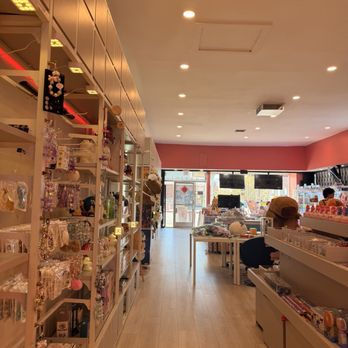 Imizzu Gift Shop - inside - Gift Shops Near Me - Alhambra, California