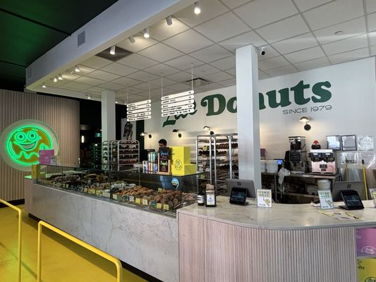 Lee's Donuts Gastown by null