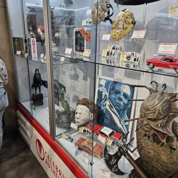 Celebrity Authentics - Halloween stuff - Hobby Shops Near Me - Universal City, California