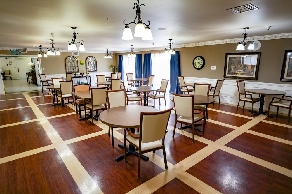 SEA CLIFF ASSISTED LIVING Updated October 2024 27 Photos 18851