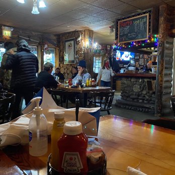 Bart & Yeti's - Inside - Dive Bars Near Me - Vail, Colorado
