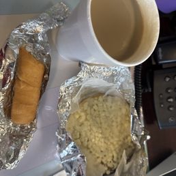 Coffee  Arepa con Queso Tequeno