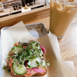 Lox toast