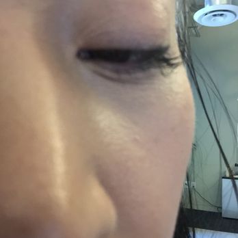 Love Cheni  - A bit blurry but as you can see some of the lashes are drooping far lower than the others and have a "check mark" bend (not a curl) - Eyelash Service Near Me - Burlingame, California