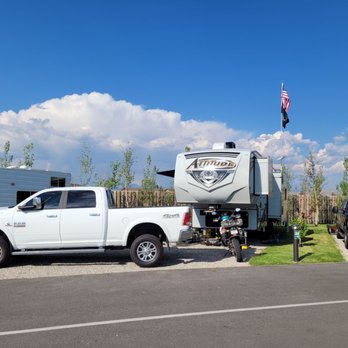 Yellowstone Trail RV Park - Great roomy sites - RV Parks Near Me - Pinedale, Wyoming Yellowstone Trail RV Park - Great roomy sites - RV Parks Near Me - Pinedale, Wyoming