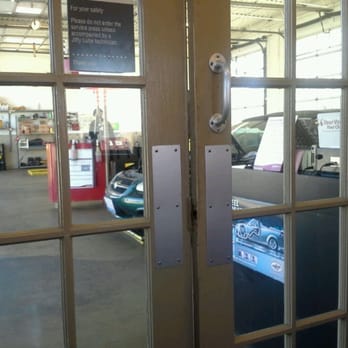 Jiffy Lube - Inside waiting room - Auto Repair Near Me - Joliet, Illinois