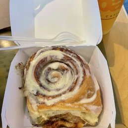 classic cinnamon roll classic cinnamon roll