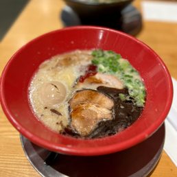 Akamaru Modern Ramen
