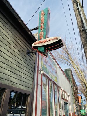 Loretta's Northwesterner by null
