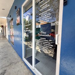 Golden Dental - Entrance