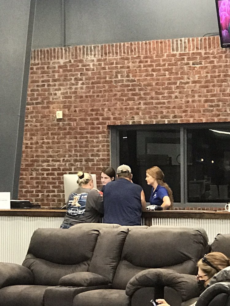 LEXINGTON OVERSTOCK WAREHOUSE Updated August 2024 36 Photos & 75