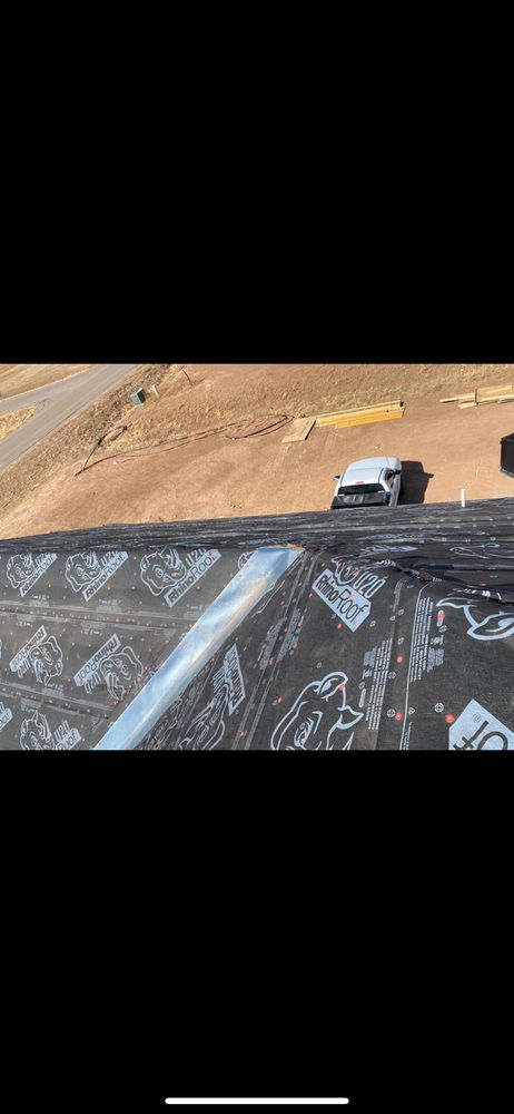 Slide of Lira Roofing