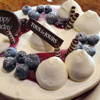 Tous Les Jours - Blueberry yogurt cake - Bakeries Near Me - Dublin, California Tous Les Jours - Blueberry yogurt cake - Bakeries Near Me - Dublin, California