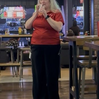 Need 2 Speed - Having drinks with her bf... she's the manager. LOL - Go Karts Near Me - Reno, Nevada