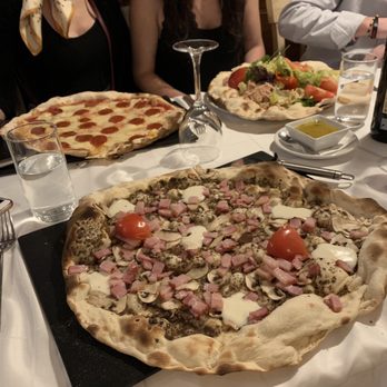 La Piemontesa - Pizza Near Me - Seville, SE La Piemontesa - Pizza Near Me - Seville, SE