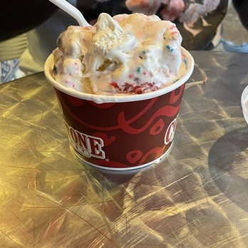 Cold Stone Creamery - Birthday Cake Remix - Ice Cream & Frozen Yogurt Near Me - Lake Worth, Florida