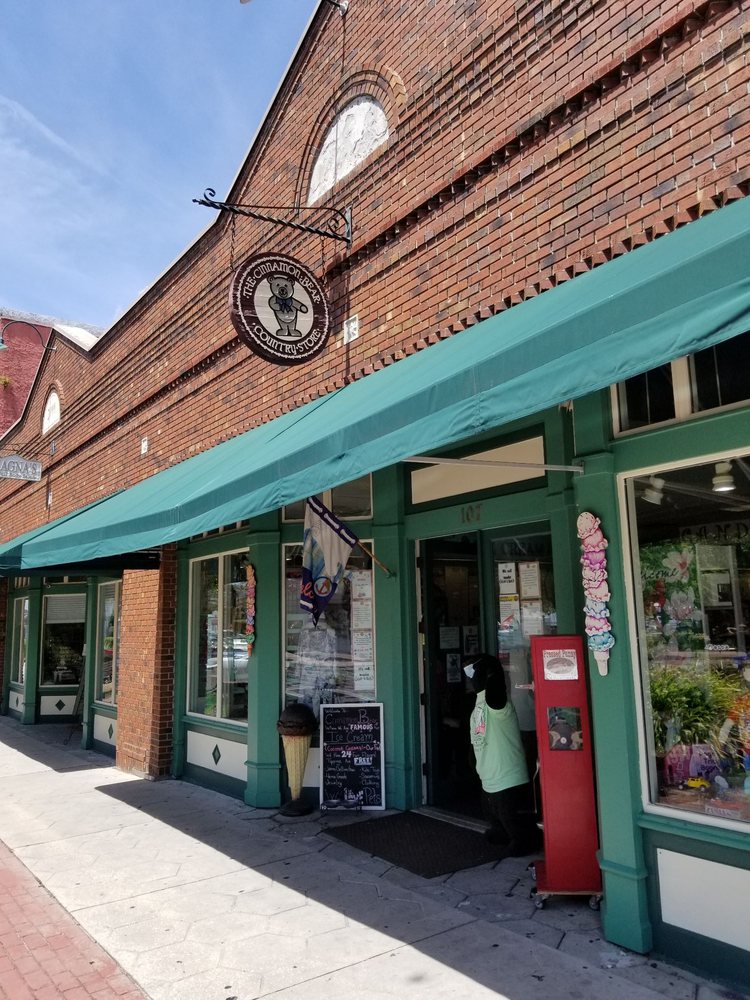 CINNAMON BEAR COUNTRY STORES Updated August 2024 112 Photos & 19