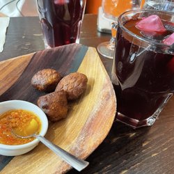Corossol - Bissap juice and fried banana fritters