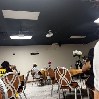 La Yaroa Tropical Restaurant - Room - Puerto Rican Near Me - Norfolk, Virginia La Yaroa Tropical Restaurant - Room - Puerto Rican Near Me - Norfolk, Virginia