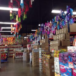 La Surtidora Cash & Carry - So much stuff