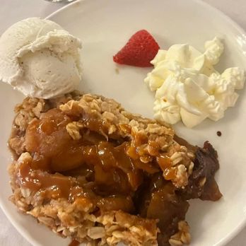 Alberto's Ristorante - Apple Crisp with caramel sauce and vanilla ice cream - Italian Near Me - Hyannis, Massachusetts