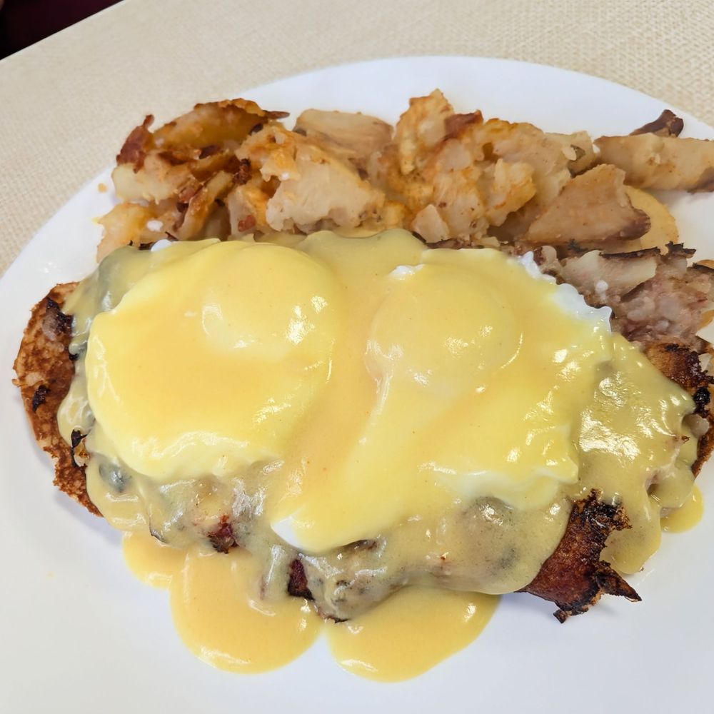 Wilson's Diner - Corned Beef Hash Benedict $18 - American Near Me - Waltham, Massachusetts Wilson's Diner - Corned Beef Hash Benedict $18 - American Near Me - Waltham, Massachusetts