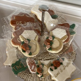 Sugarshida - Special bridal shower cookies.  Custom! - Desserts Near Me