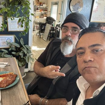 Mandy's Breakfast House - Great way to build's friendships - Breakfast & Brunch Near Me - Sonora, California