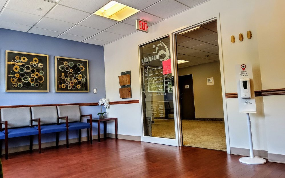 FOOT & ANKLE CENTER 53 Photos Podiatrists 931 E Haverford Rd