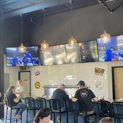 Oak Tree Station - Indoor bar