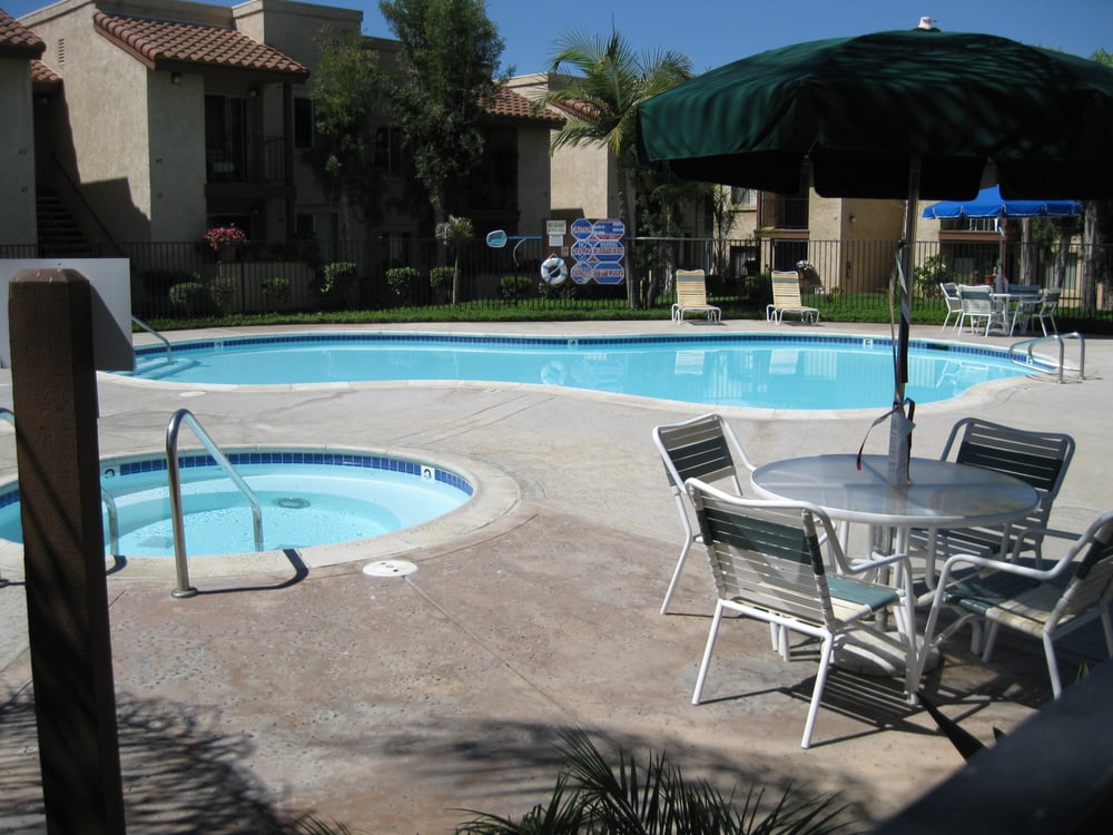 BREE MANOR APARTMENTS Updated June 2024 1515 Broadway, El Cajon