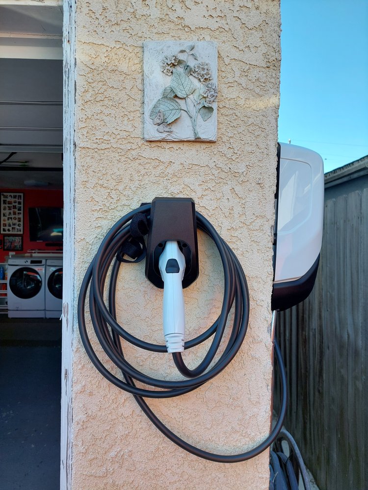 Slide of Moca Electric