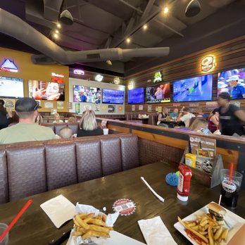 Cold Beers & Cheeseburgers - American Near Me - Gilbert, Arizona
