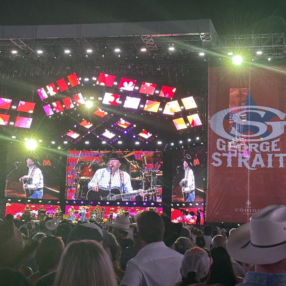 Nissan Stadium - George Strait!!!! - Stadiums & Arenas Near Me - Nashville, Tennessee