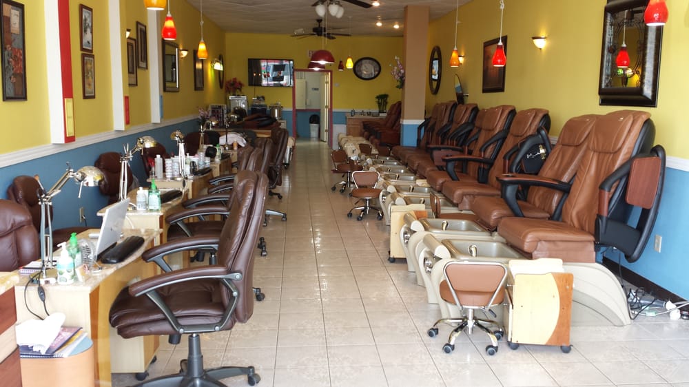 CASTLE NAILS & SPA Updated September 2024 1707 S Broadway St