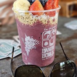 Banzai Bowls - Our Maui Sunrise... now that's a Large. Wow!