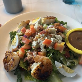 Ocean Paradise Restaurant & Bar - Shrimp salad - Seafood Near Me - Fairfax, Virginia