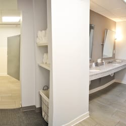 King's Highway Tennis Club - Locker Room