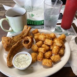 Avon Cabin Cafe - Fish and tots.