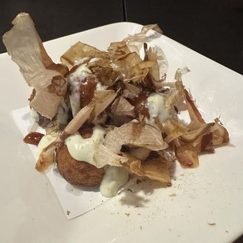 Fujisan Japanese Restaurant - Tako Yaki ($6.99 for 5 pcs) - Japanese Near Me - Markham, Ontario