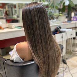 B's Beauty Salon - Color by David