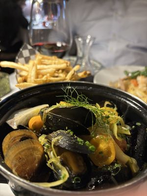 Alouette Bistro by null