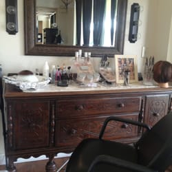 Michelangelo's Hair Studio - Makeup space