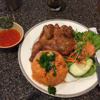 Dong Que Restaurant - Com Ga Xoi Mo (Cornish hen with tomato seasoned rice) perfect - Vietnamese Near Me - Garland, Texas