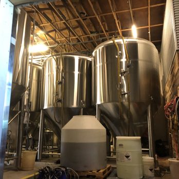 Yellow Dog Brewing - Breweries Near Me - Port Moody, British Columbia