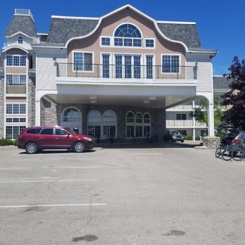 Hamilton Inn Select Beachfront - Hotels Near Me - Mackinaw City, Michigan Hamilton Inn Select Beachfront - Hotels Near Me - Mackinaw City, Michigan