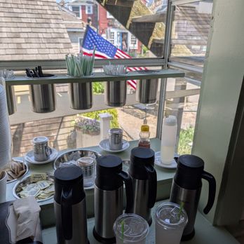 Bean & Leaf Cafe - Coffee & Tea Near Me - Rockport, Massachusetts