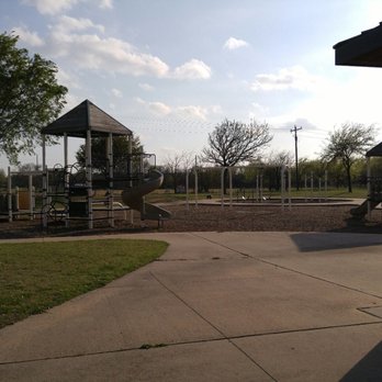 Keller Sports Park - Pretty nice LITTLE park.  Perfect when the older kids are playing ball or at practice. - Parks Near Me - Keller, Texas