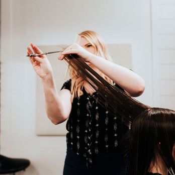 Molly Rae Hair Designs - Detailed layering - Hair Stylists Near Me - Snohomish, Washington Molly Rae Hair Designs - Detailed layering - Hair Stylists Near Me - Snohomish, Washington